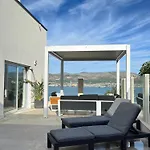 Sofrania- Panoramic Views, Pool, Hot Tub, Location! Traù