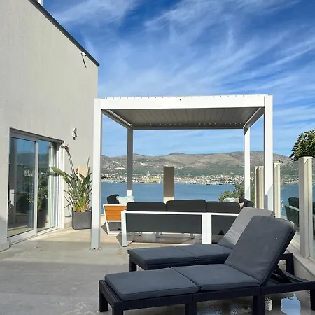 Sofrania- Panoramic Views, Pool, Hot Tub, Location! Trogir