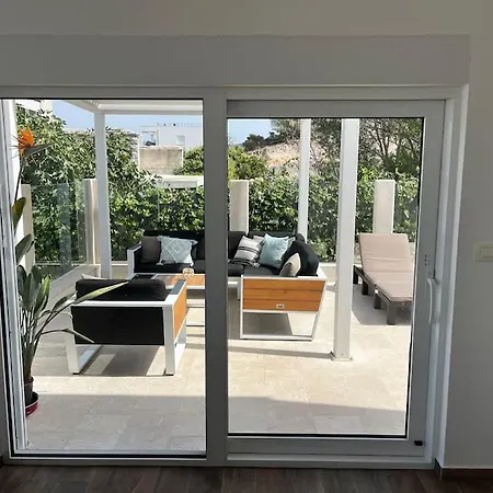 Sofrania- Panoramic Views, Pool, Hot Tub, Location! تروغير