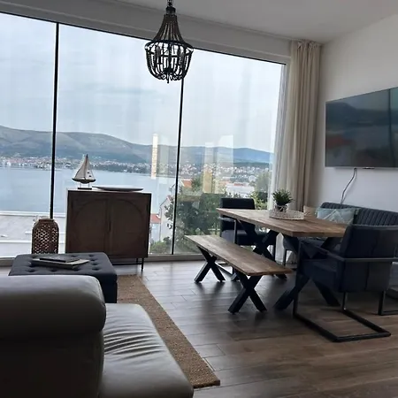 Sofrania- Panoramic Views, Pool, Hot Tub, Location! * Trogir