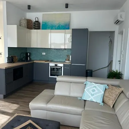 Sofrania- Panoramic Views, Pool, Hot Tub, Location! تروغير