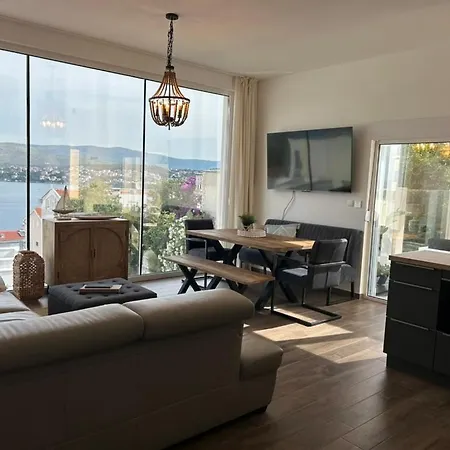 Sofrania- Panoramic Views, Pool, Hot Tub, Location! تروغير