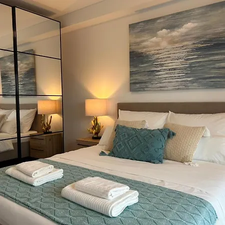 فيلة Sofrania- Panoramic Views, Pool, Hot Tub, Location! تروغير