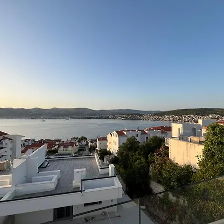 فيلة Sofrania- Panoramic Views, Pool, Hot Tub, Location! *