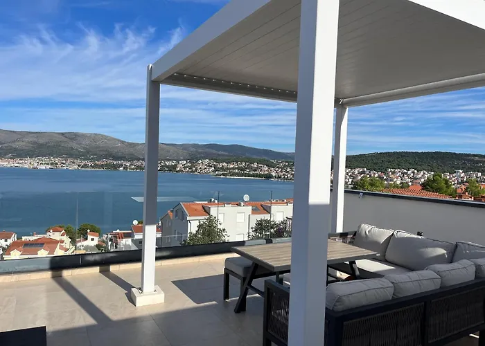 Sofrania- Panoramic Views, Pool, Hot Tub, Location! 特罗吉尔