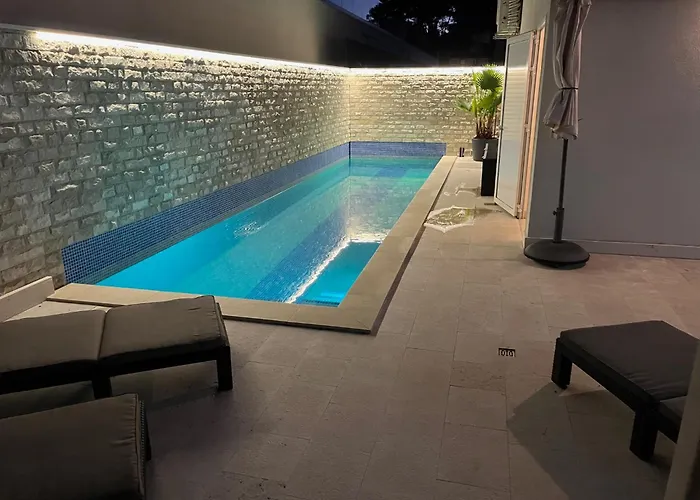 Sofrania- Panoramic Views, Pool, Hot Tub, Location! * 特罗吉尔