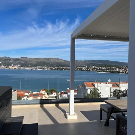 Sofrania- Panoramic Views, Pool, Hot Tub, Location! *