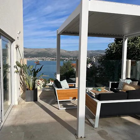 Villa Sofrania- Panoramic Views, Pool, Hot Tub, Location! *