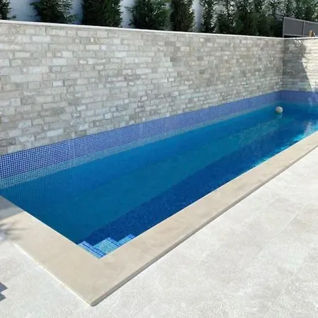 Villa Sofrania- Panoramic Views, Pool, Hot Tub, Location! *
