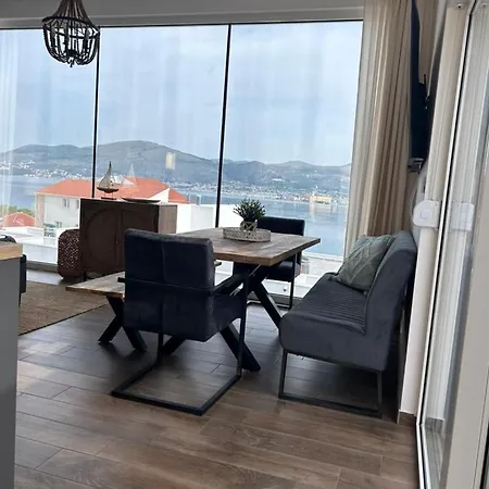 Sofrania- Panoramic Views, Pool, Hot Tub, Location! *