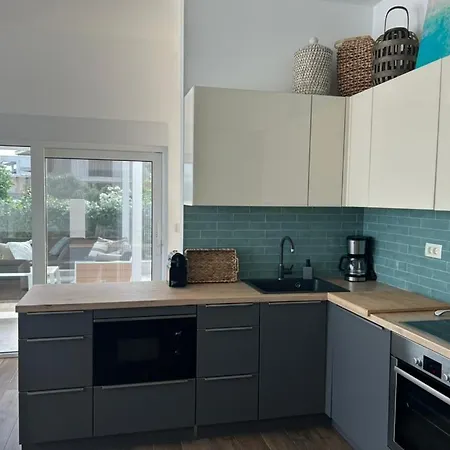 Sofrania- Panoramic Views, Pool, Hot Tub, Location! *