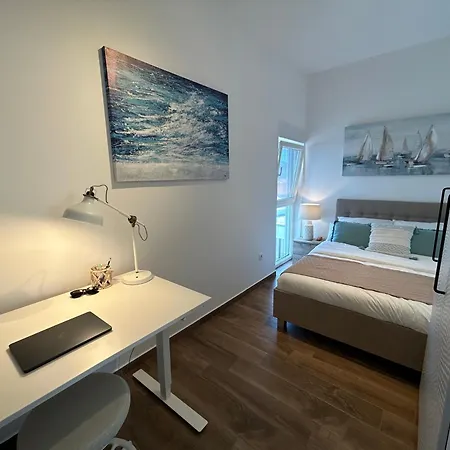 Villa Sofrania- Panoramic Views, Pool, Hot Tub, Location!