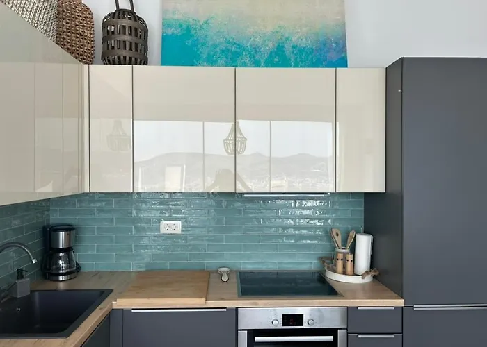 Sofrania- Panoramic Views, Pool, Hot Tub, Location!