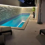 Sofrania- Panoramic Views, Pool, Hot Tub, Location! * Трогир