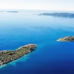 Sofrania- Panoramic Views, Pool, Hot Tub, Location! Трогир